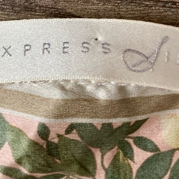 Vintage 100% Silk “ Express Silk “ Scarf 33/34” - Picture 5 of 10